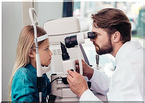 to identify astigmatism in children it is important to visit the ophthalmologist