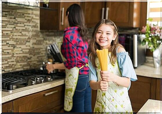 How to entertain a child while making dinner.